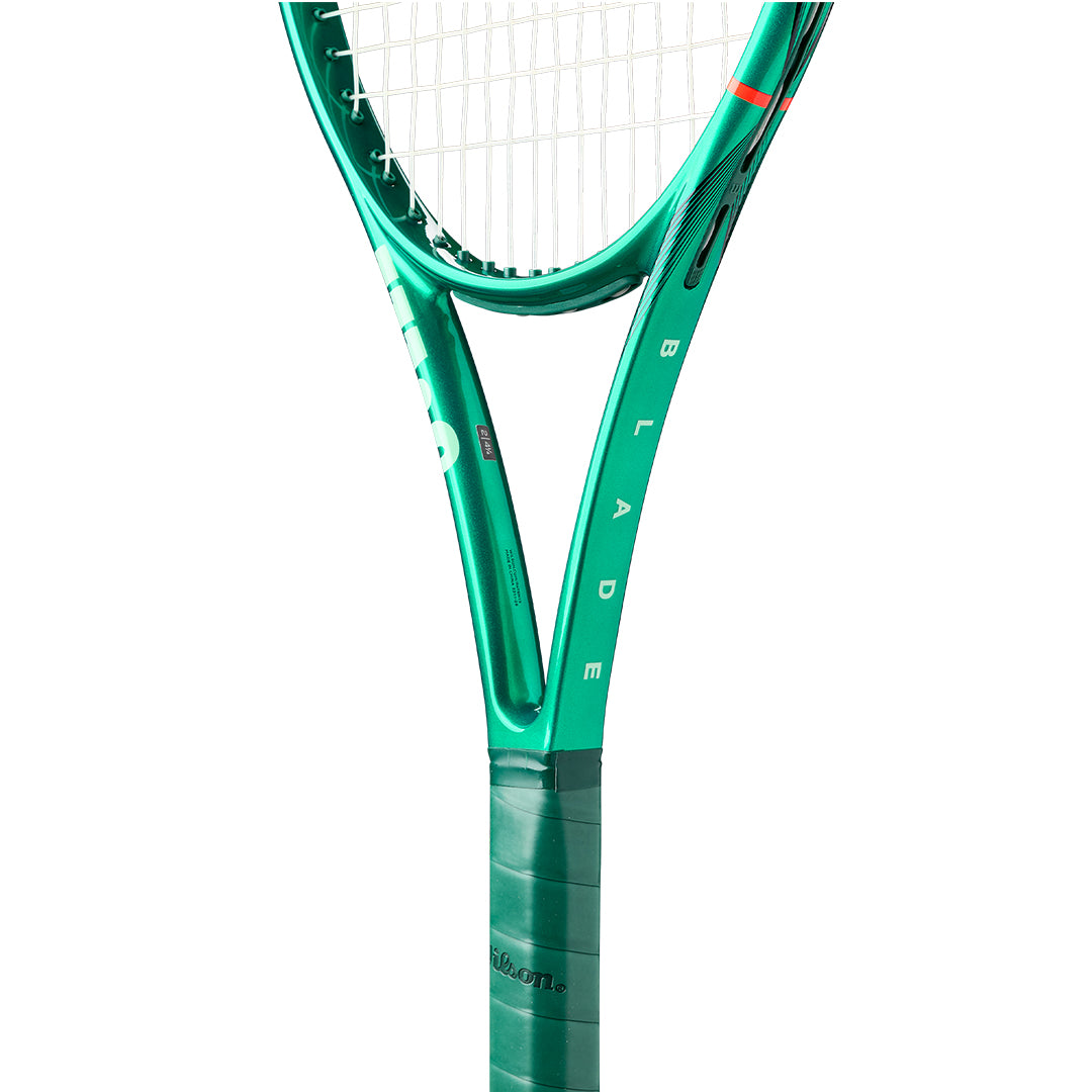 Wilson Blade 100L Tennis Racket